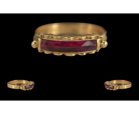 Ladies Contemporary 18ct Gold Ruby Set Ring of Pleasing Design, Ornate Shank. The Faceted Ruby of Excellent Colour, Ring Size