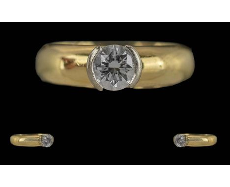 Ladies Quality 18ct Gold Diamond Set Band Ring, Marked 18ct to Interior of Shank. The Modern Round Brilliant Cut Diamonds of 