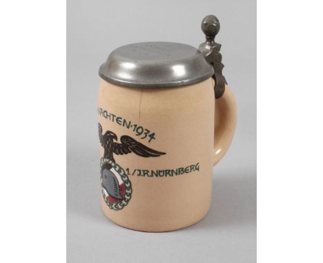 Andenkenkrug 1. Infanterieregiment NürnbergSteinzeug, 1/2 L, bezeichnet " Weihnachten 1934, 3. Kompanie 1./I.R. Nürnberg", sc