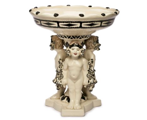 Gr. Tafelaufsatz, Jugendstil,Hohenstein um 1910. Heller Scherben, weiß glasiert, bemalt in schwarz/grau u. rosé. Runde, weite