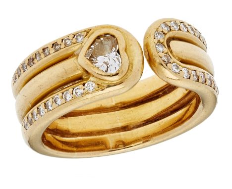 Diamant-Ring, Chopard.18 kt GG, besetzt m. 1 Diamant im Herzschliff u. 43 kl. Brillanten v. zus. ca. 0,40 ct am Ringkopf. 3-s