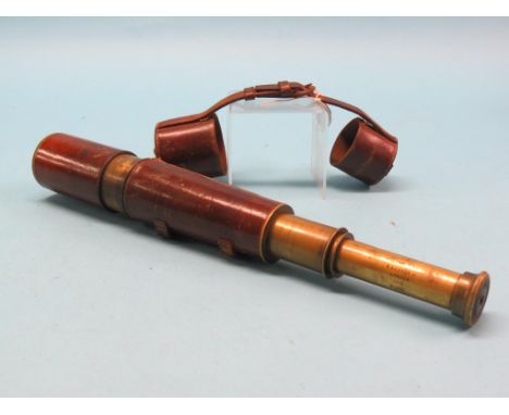 A WWI leather-bound brass telescope, R. & J. Beck Ltd., 1915, three-draw, No.13761 
