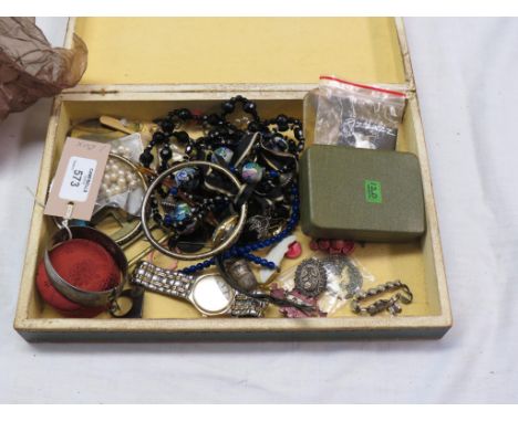 Victorian and later costume jewellery, including an engraved silver bangle