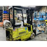 CLARK PROPANE FORKLIFT