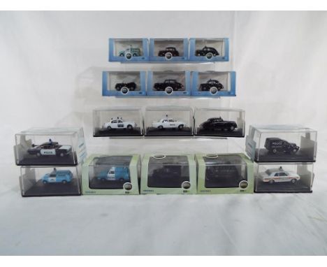 Oxford Diecast - A quantity 16 diecast model motor vehicles from the Oxford Automobile Company, all in 1:76 scale. All models