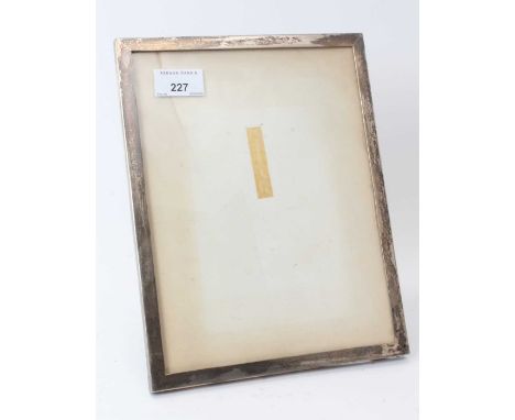 Contemporary silver photograph frame of rectangular form with easel back (stamped M&amp;K 925 sterling) 26.3cm overall length