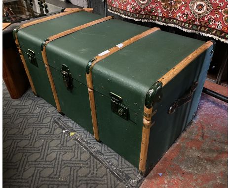GREEN TRUNK