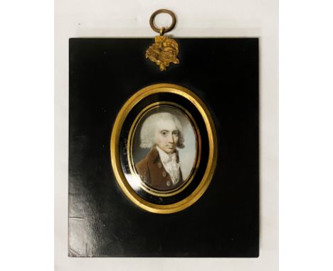 GEORGE ENGLEHEART 1750-1829 MINIATURE PORTRAIT OF BEWIGGED GENTLEMAN IN BROWN COAT 4.5CM 3.5CM - THIS IS AN EARLY EXAMPLE OF 
