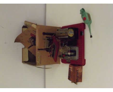 Mamod steam engine SP4. with oil can and fuel tablets. Box in distressed condition