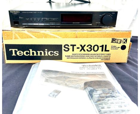 Technics Quartz Synthesizer tuner with remote model ST-X30IL with original box and instruction manual 