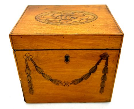 Antique Georgian inlaid Satinwood tea caddy, Height 11.5cm 
