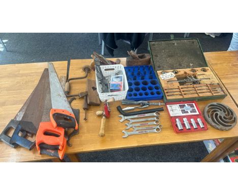Selection of vintage and later tools to include planes, saws, spanners etc 