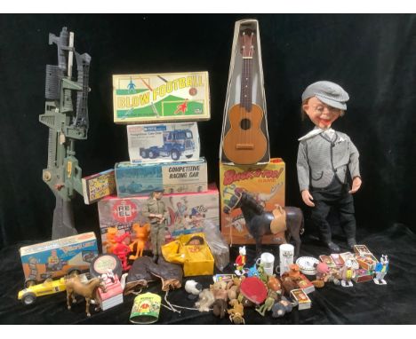 Toys &amp; Juvenalia - a Topper Johnny Seven One Man Army (O.M.A.) machine gun, unboxed; a Philmar blow football game, boxed;