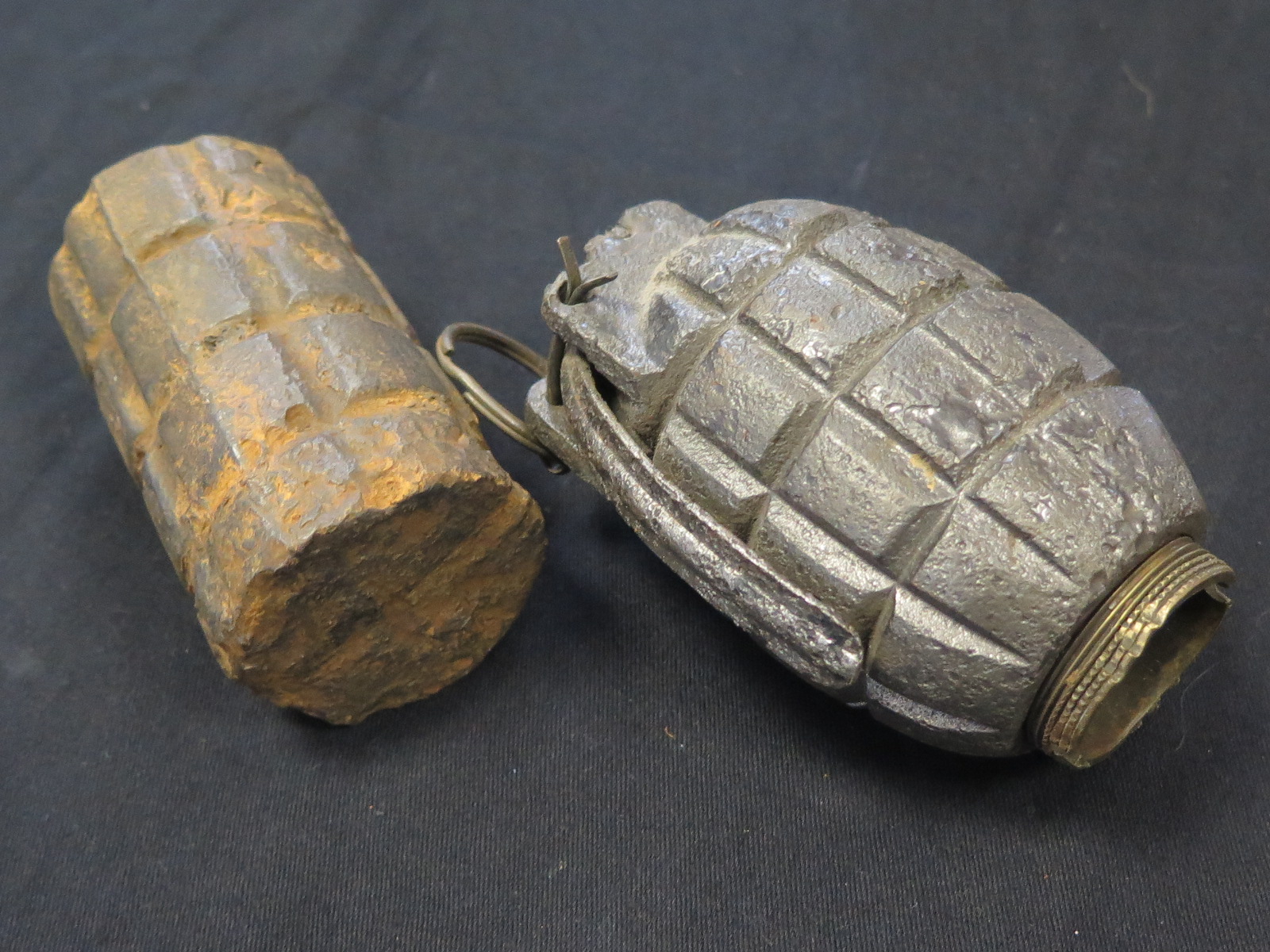 Ww1 Mills No 5 Mk 1 Hand Grenade With Ww1 Batty Grenade Deactivated