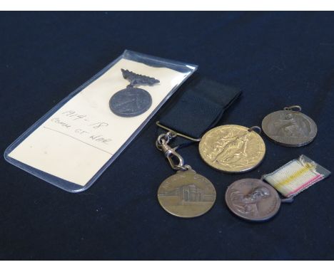 WW1 commemorative medals including Menin gate Ypres tribute medals to lord Roberts etc