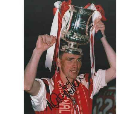 Football Andy Linighan Arsenal signed 10x8 colour photo. Photo shows Linighan holding aloft the FA Cup. Good condition. All a