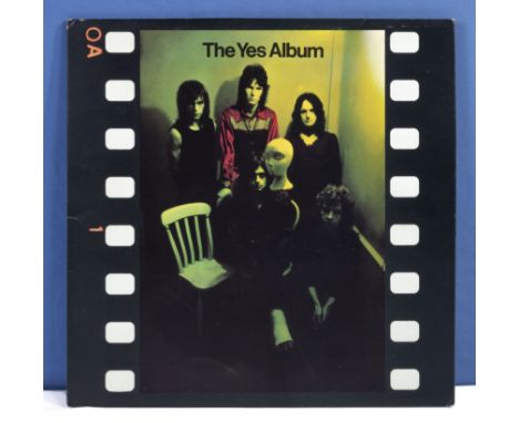 The Yes album, Atlantic Records K 40106, VG+ to near mint