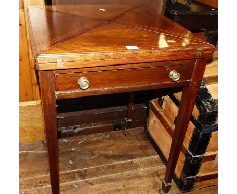 An Edwardian rosewood and satinwood strung envelope card table, having green baize lined interior and single long drawer, w.5