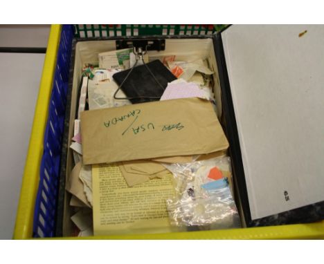 Collection of stamps to include 4 unused stamp albums, 4 x stamp albums with a quantity of mint &amp; used hinged stamps with