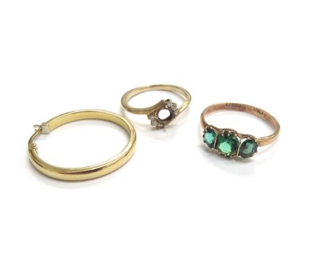 A 9ct gold ring with three green stones, size S, 9ct gold ring shank with six small diamonds (centre stone missing), 3.1g and