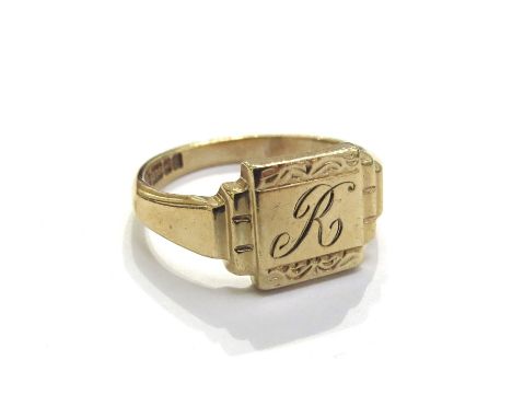 A 9ct gold signet ring. Size K/L, 3g