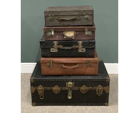 VINTAGE STEAMER TRUNK &amp; FOUR LUGGAGE CASES, the trunk top initialled J B, with interior lift out tray, 36cms H, 87cms W, 