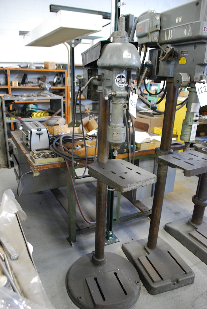 WALKERTURNER 15" FLOOR TYPE DRILL PRESS S/N 1 944; W/10" X 121/4