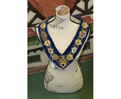 Royal Antediluvian Order of Buffaloes enamelled collar of office, Ormond Lodge No. 6667, on a mannequin torso (2)