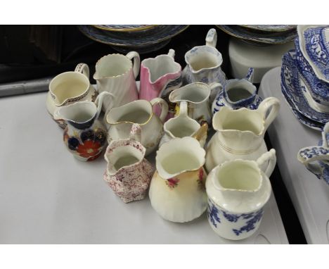 Porcelain, to include three lidded vases, a egg stand and a vase