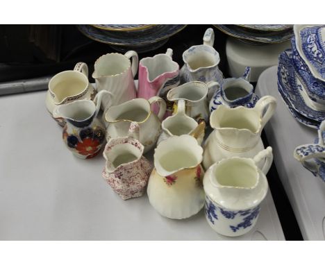 Porcelain, to include three lidded vases, a egg stand and a vase