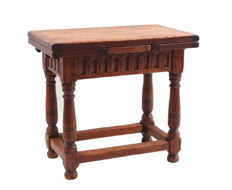 Scale model solid oak dining room table with adjustable connection, 45 cm high, 50x30 cm, extendable to 85x30 cm