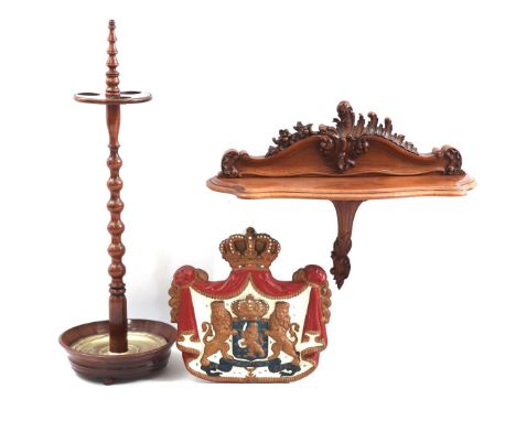 Cast iron coat of arms, Je Maintiendrai, 25x26 cm, pipe stand 57 cm high and a walnut wall shelf, 45 cm wide