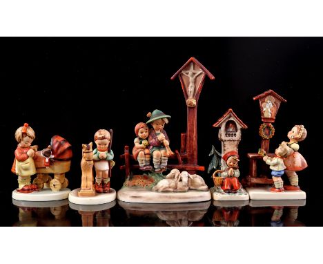5 Goebel Hummel earthenware sculpture groups including devotion, largest 21 cm high (1 with damage)