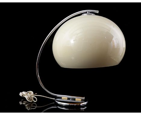 Chrome-plated metal and aluminum desk lamp with cream-colored plastic shade, ca. 1970, 58 cm high and shade 44.5 cm diameter