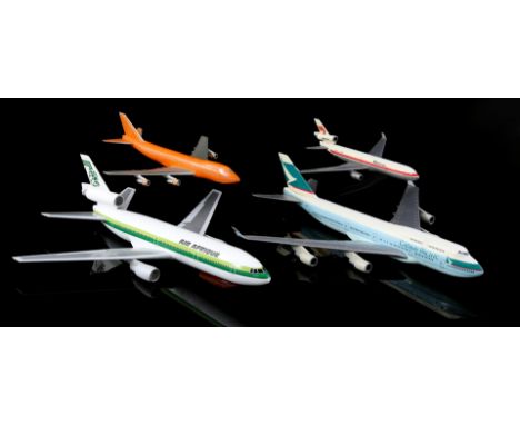 4 plastic scale model airplanes among others. AirFrance and Martinair, largest 49 cm wide