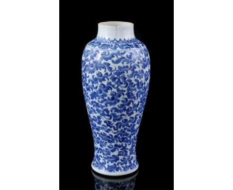 Porcelain vase with blue floral decor, Chenghua marked, China Kangxi period ca. 1700, 26 cm high (chip and hairline)