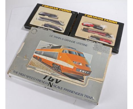 Boxed N gauge engines and carriages, to include Bachmann 51-4001TGV Le Train a Grand Vitesse part boxed set, Graham Farrish 3
