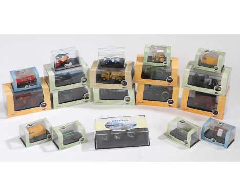 Collection of nineteen Oxford model vehicles, to include models from the Showtime, Commercials, Railway Scale and Military se