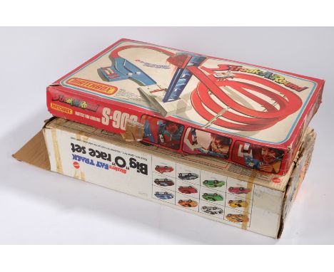 Matchbox streak-a-round S-900 car track, Mattel Sizzlers fat track big "O" race set, both boxed (2)