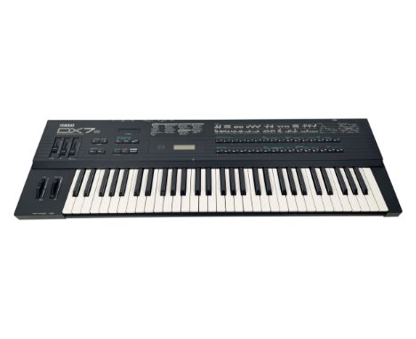 Yamaha DX7S(B) Tested and working - powers up and appears to work as intended, not all functions checked.No guarantee or warr