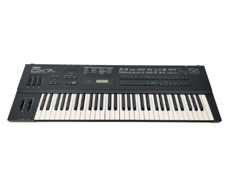 Yamaha DX7S(B) Tested and working - powers up and appears to work as intended, not all functions checked.No guarantee or warr
