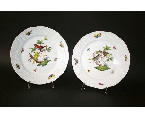 HEREND ROTHSCHILD including 15 Side Plates in the Rothschild Bird design, Pattern No 521. Also with 6 side dishes in the same