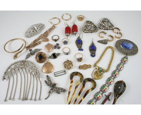 A QUANTITY OF JEWELLERY AND COSTUME JEWELLERY including a pair of 9ct. gold hoop earrings, a 9ct. gold gate link bracelet, va