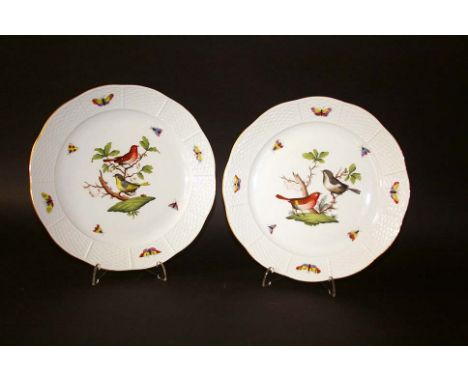 HEREND DINNER PLATES - ROTHSCHILD a set of 20 dinner plates by Herend in the Rothschild Bird design. With a basket weave bord