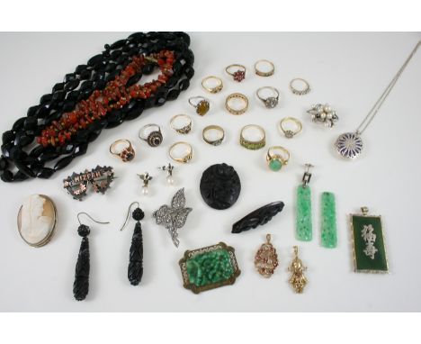 A LARGE QUANTITY OF JEWELLERY AND COSTUME JEWELLERY including a pair of Art Deco pierced and carved jade drop earrings, top m