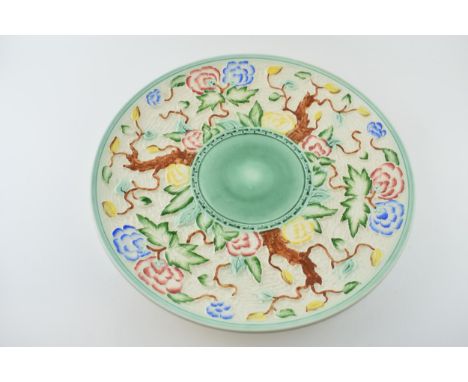 H.J. Wood Ltd Burslem, England decorative wall charger / plate, 'Indian Tree' pattern. Diameter 41cm. Of first quality with n