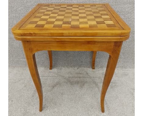 A continental draw leaf table with inlaid chessboard top. H.72 W.57 (115 ext) D.61cm 