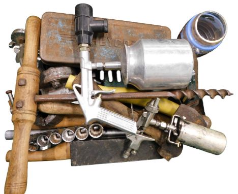 Various tools, to include Heyco cased socket set and ratchet, pneumatic spraying equipment, bench vice, wood plane, various s