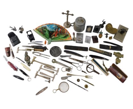 Bygones, collectables, etc., to include various penknives, toffee hammers, razors, commemorative Coronation of Elizabeth II t