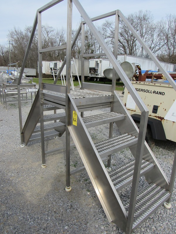 Stainless Steel Crossover Stairs, 30